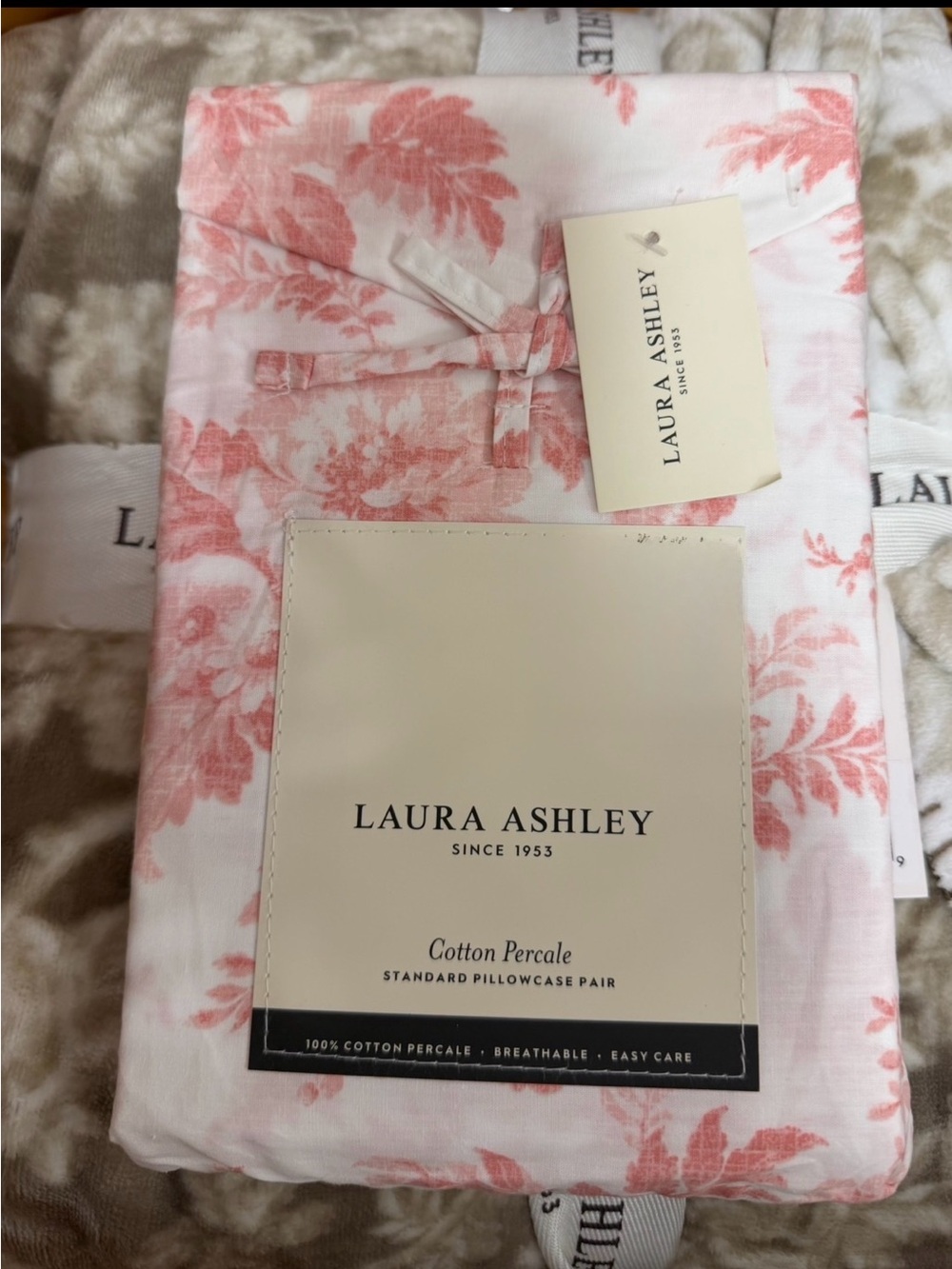 Charming Laura Ashley Vanessa Pink Floral Cotton Percale Pillowcase Pair ~ NEW